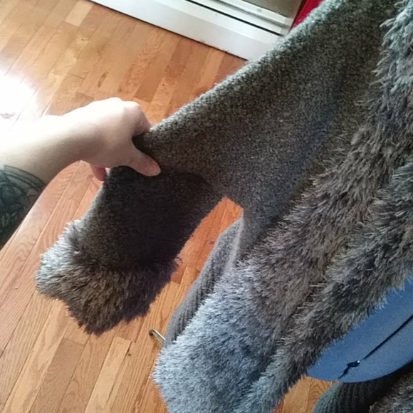 Long Fuzzy Cardigan - Picture 4 of 6